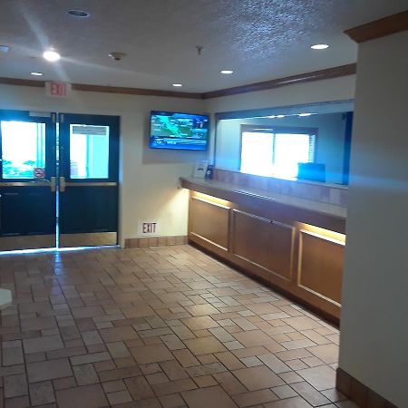 Intown Suites Houston Intercontinental Exterior photo