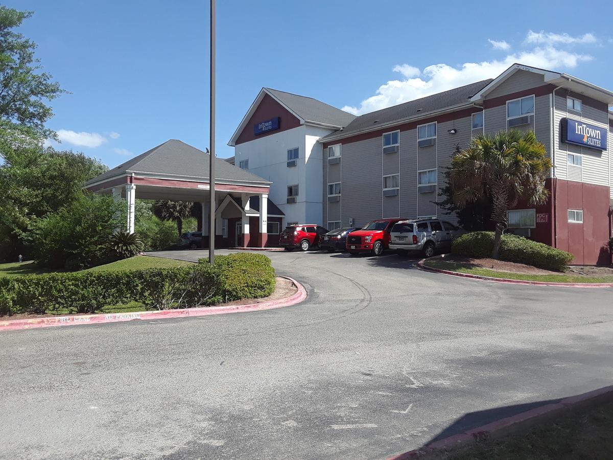 Intown Suites Houston Intercontinental Exterior photo