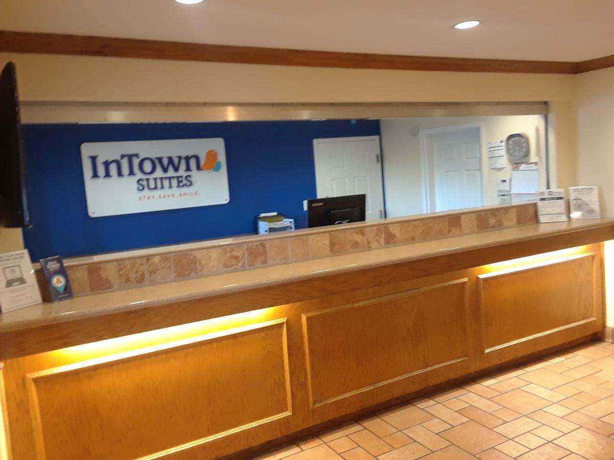 Intown Suites Houston Intercontinental Exterior photo